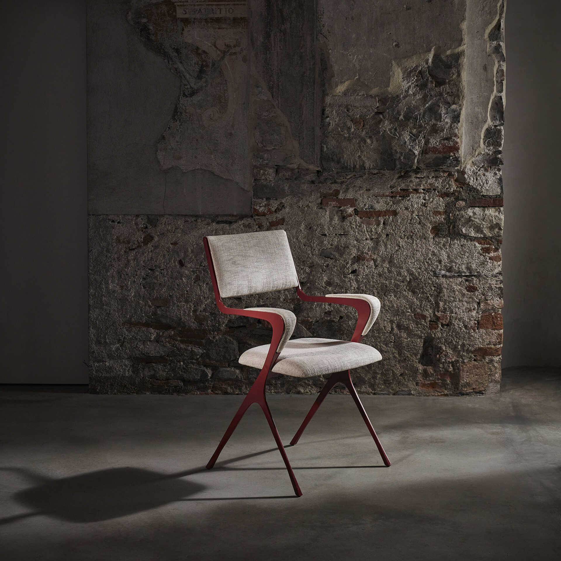 Vienna chair with COM 