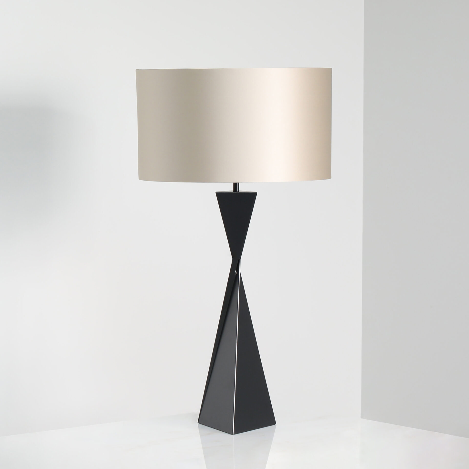 Ava-Table-Lamp-in-Anthracite