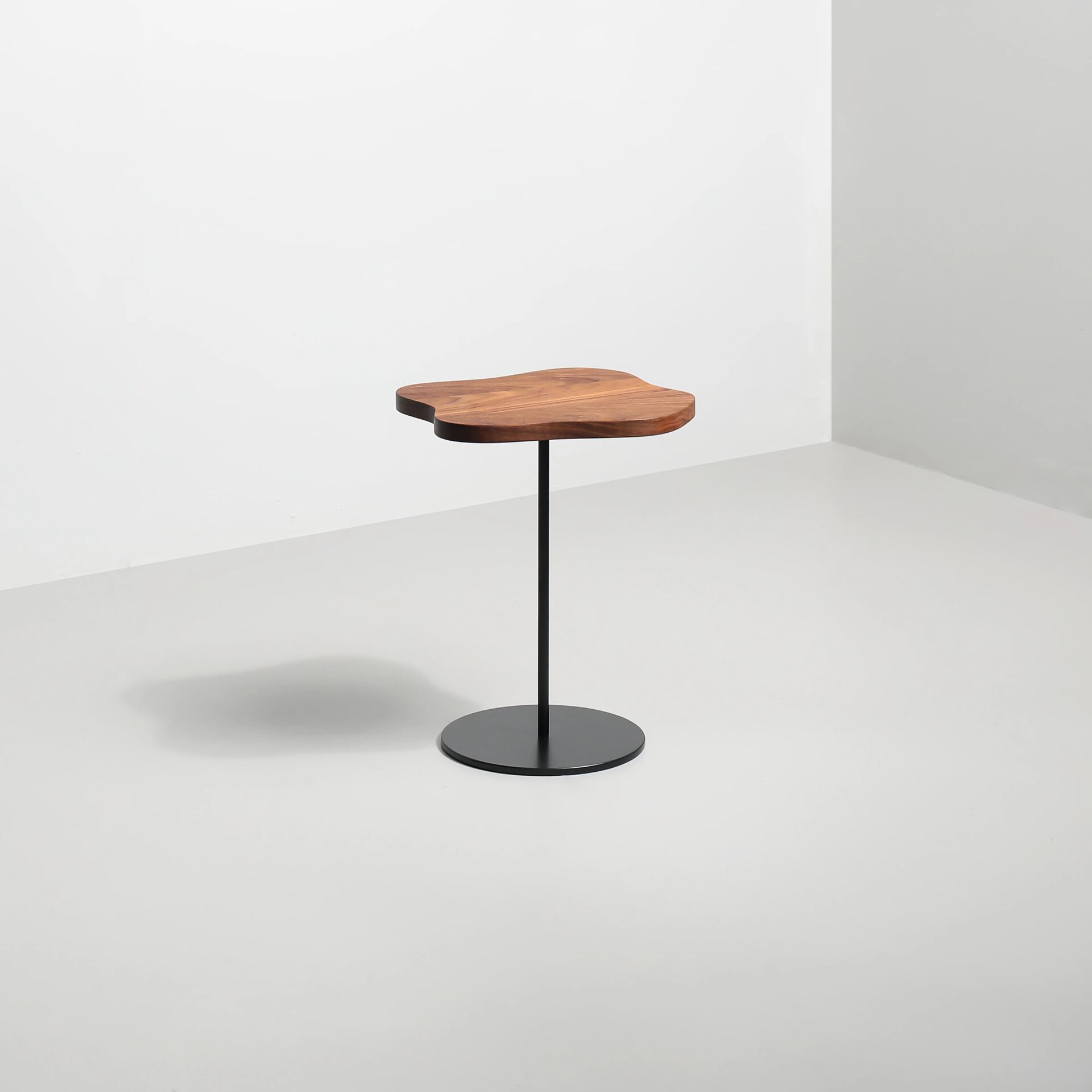 Short Lily Cocktail Table with "Walnut" top