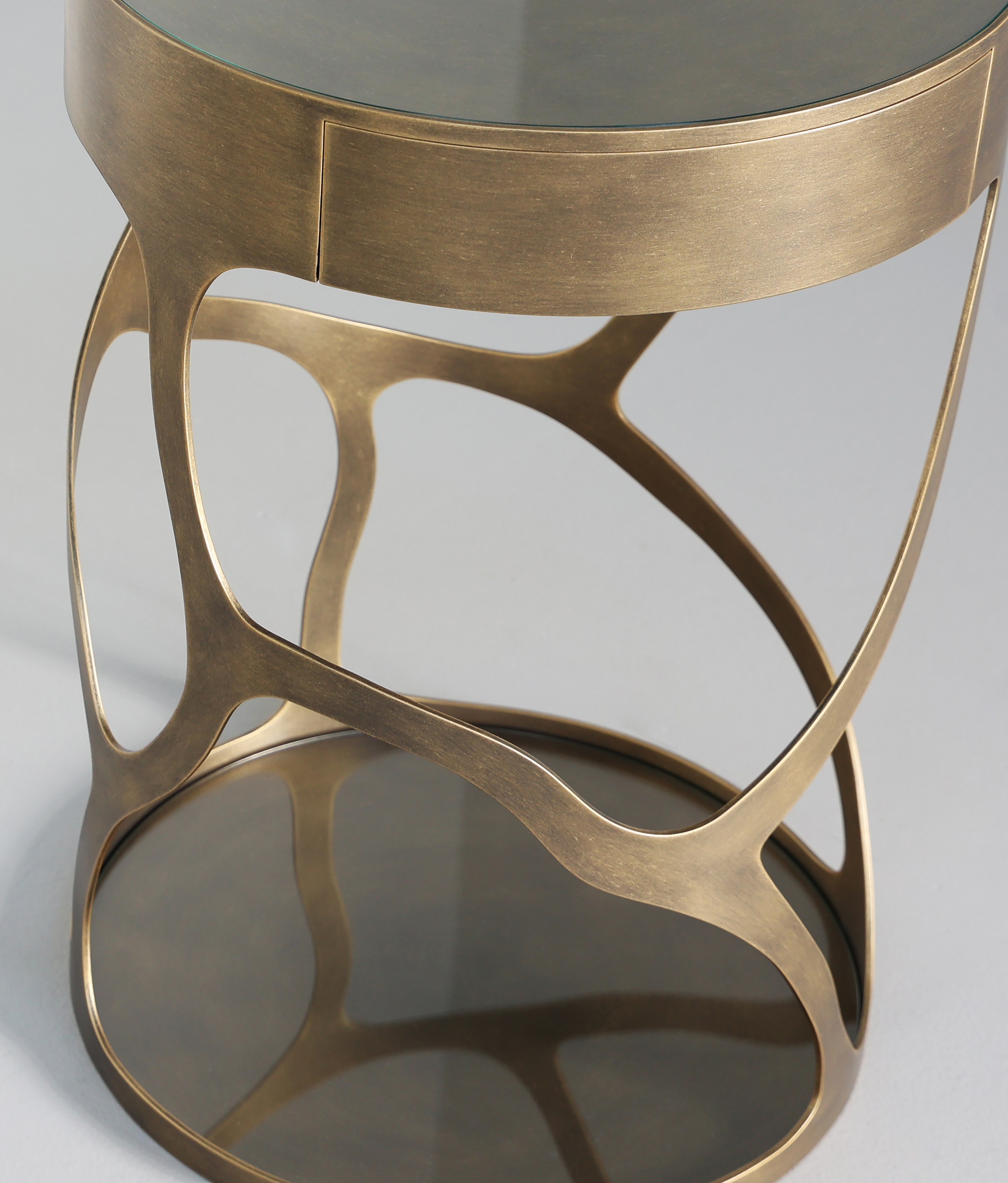 Papillon-Bedside-in-FG-detail-2-WEB.jpg